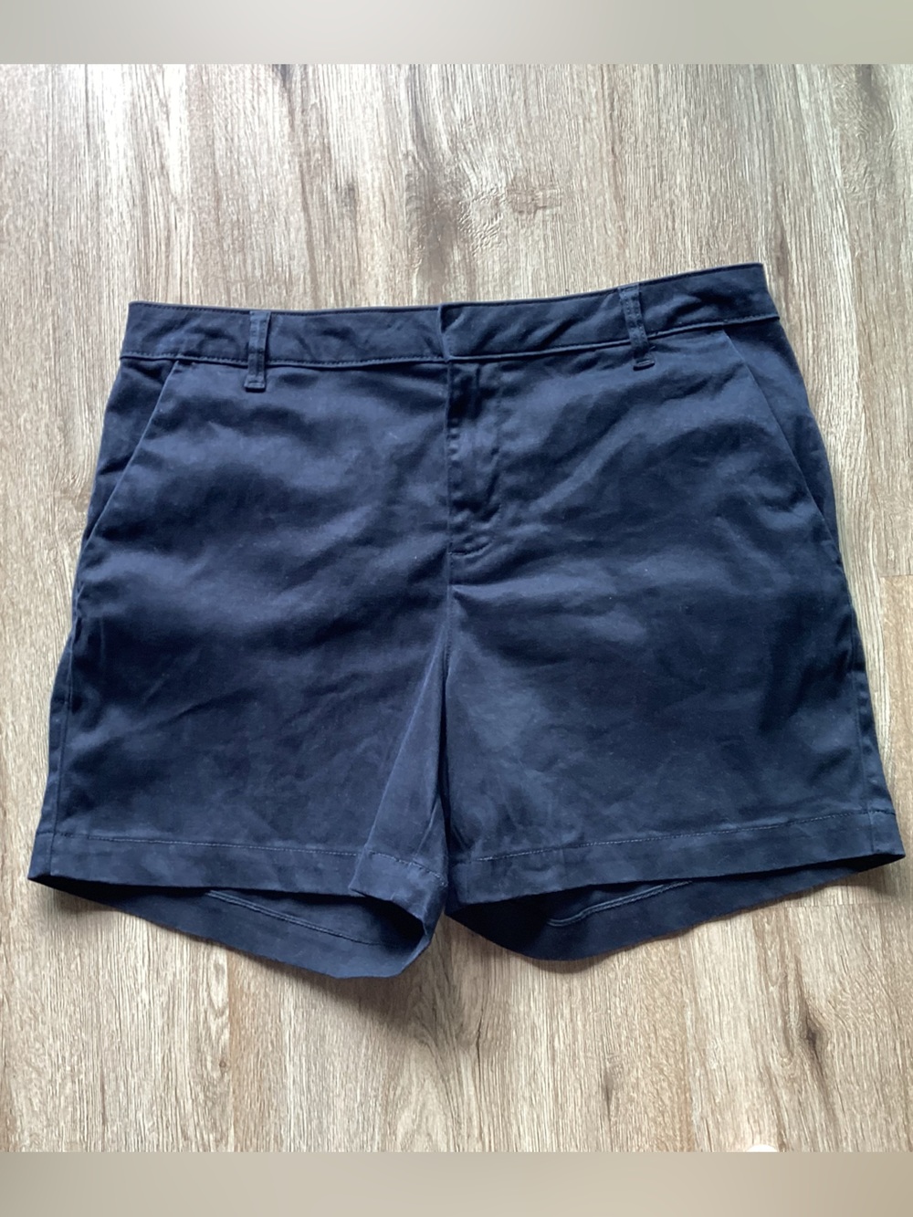 Banana Republic Women’s Black Tailored Bermuda Shorts